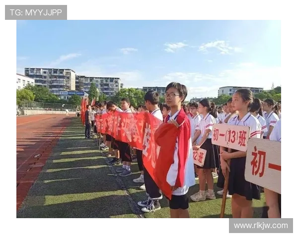 战日本踩场训练全队呐喊助威声