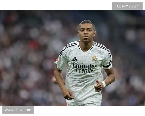 德尚:姆巴佩未来或破千球 多队实力强劲 德尚:姆巴佩未来或破千球 多队实力强劲